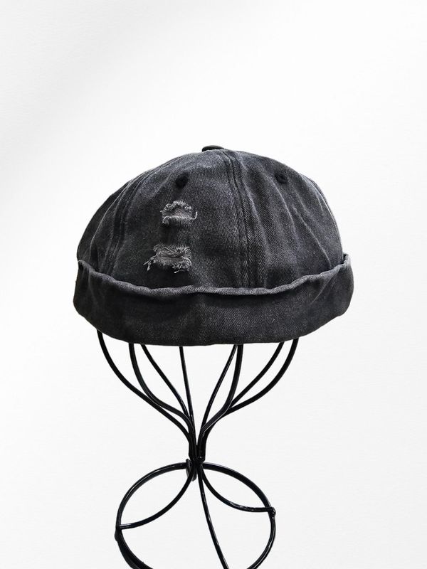 Toque Miki en Jean's  "Bleu Marine" avec un Revers Gris pour un Style Docker