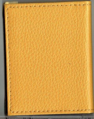 Porte Carte , "20 Emplacements pour Carte", de Visite, de CB..., En Croute de Cuir Jaune Vachette, En Petit Format Comme les Cartes, Ouverture Simple.