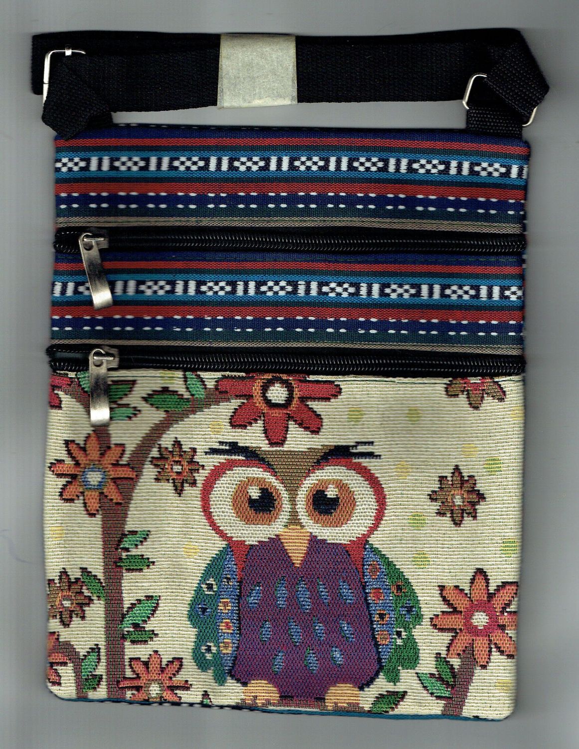 Une Pochette en Bandoulière, avec imprimé d'un "Hibou",  idéale pour les petits Fourre-tout Papier, en Dimension de 195x235 mm