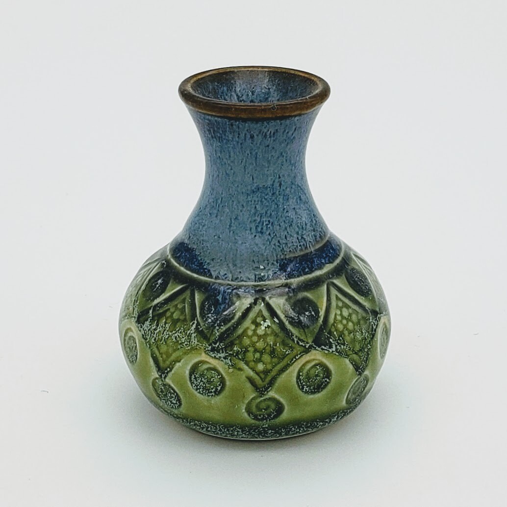 Amphora Bud Vase with Full Pattern, color: green