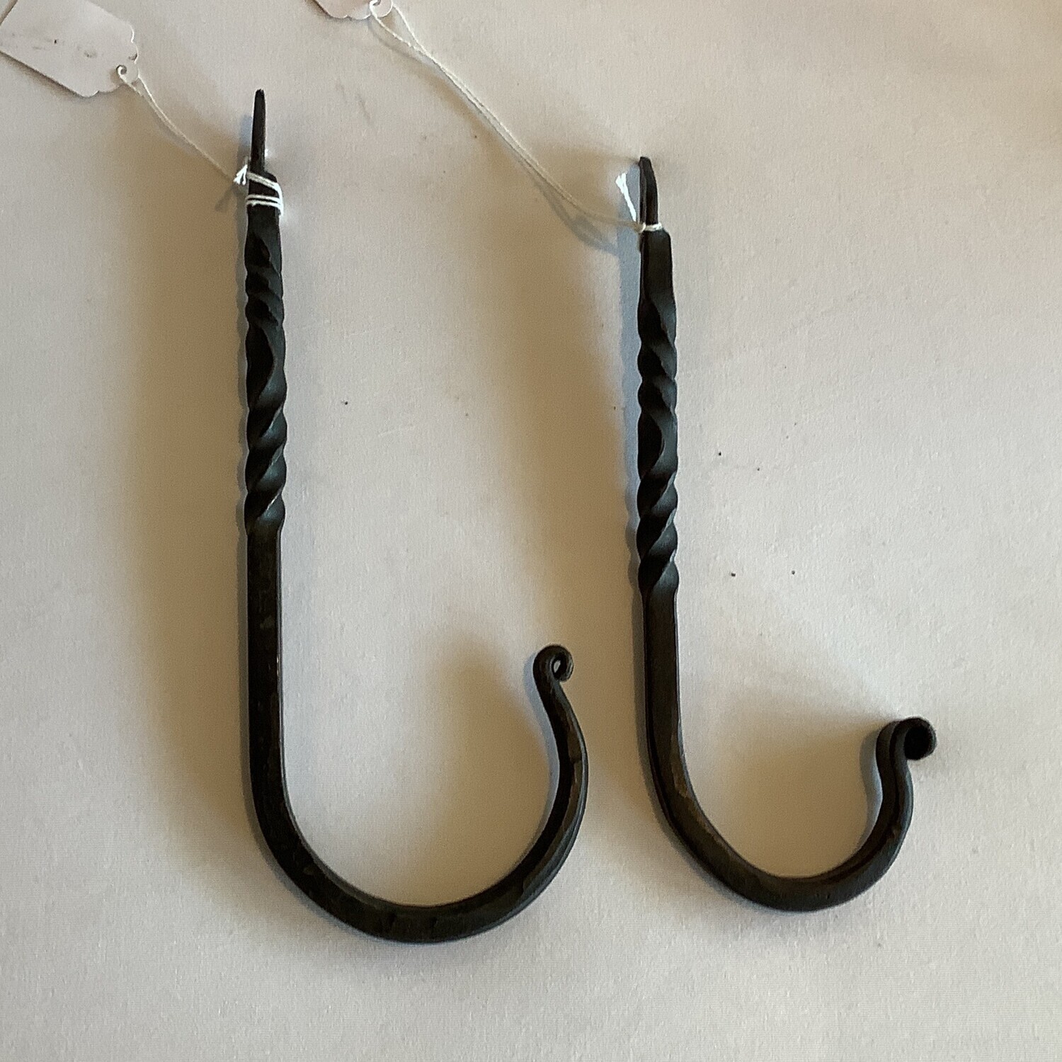 Doiuble twist hook