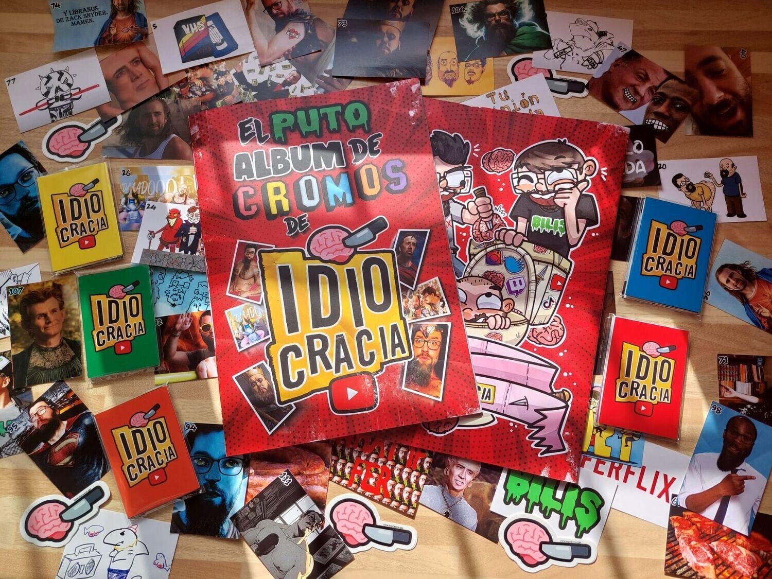 Pack completo del Puto Álbum de Cromos de Idiocracia + Todos los sobres de cromos