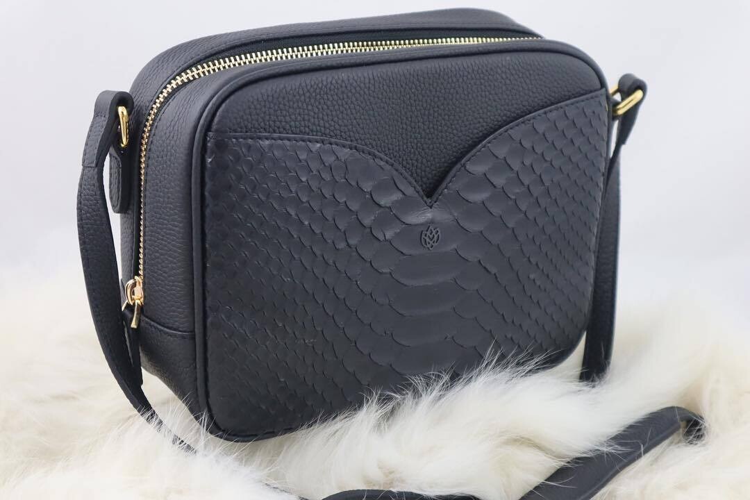 OROSA Poppy Crossbody - Black