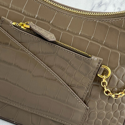 The Shoulder Bag