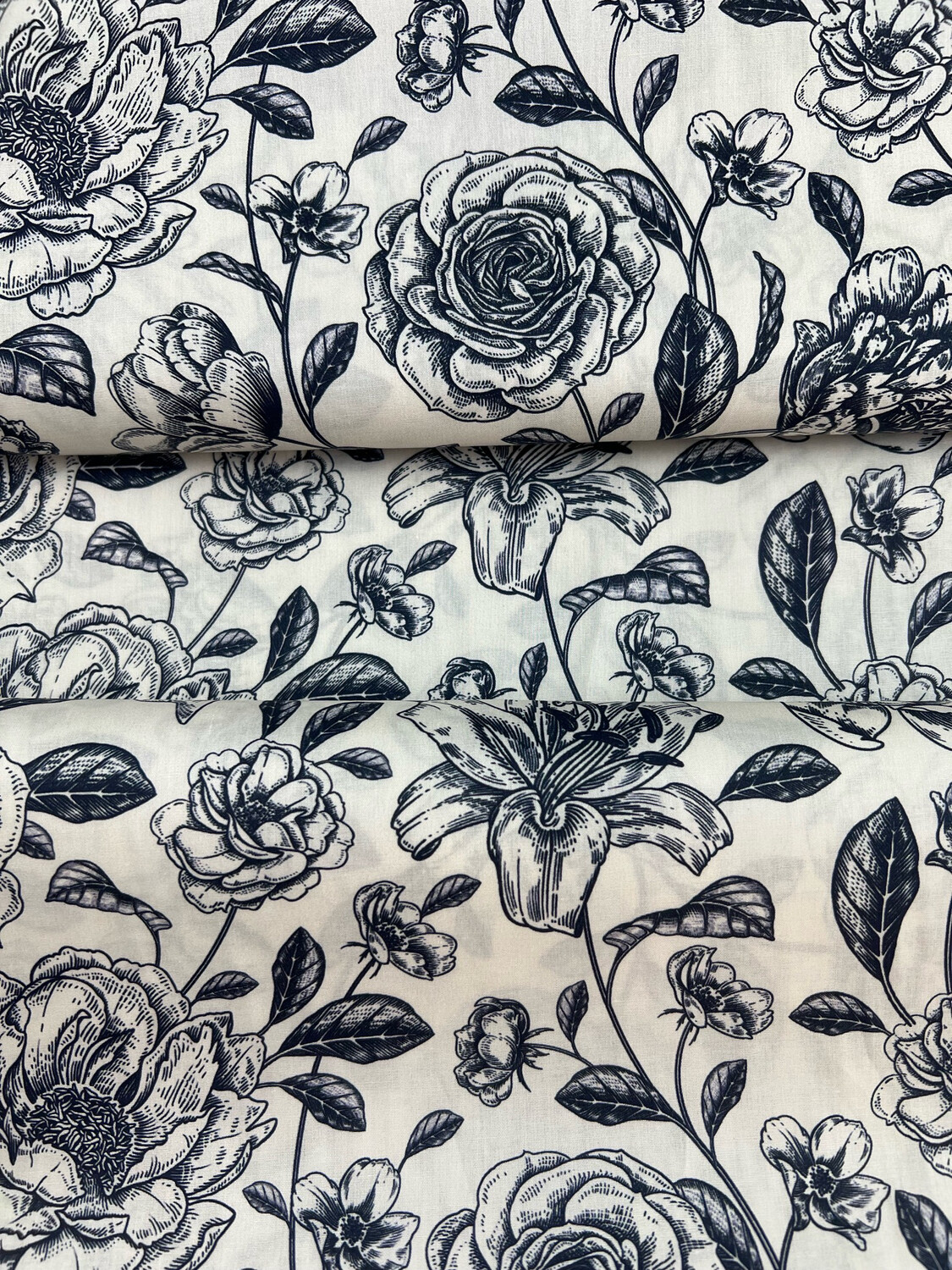 Tana Lawn Cotton - B&W Roses