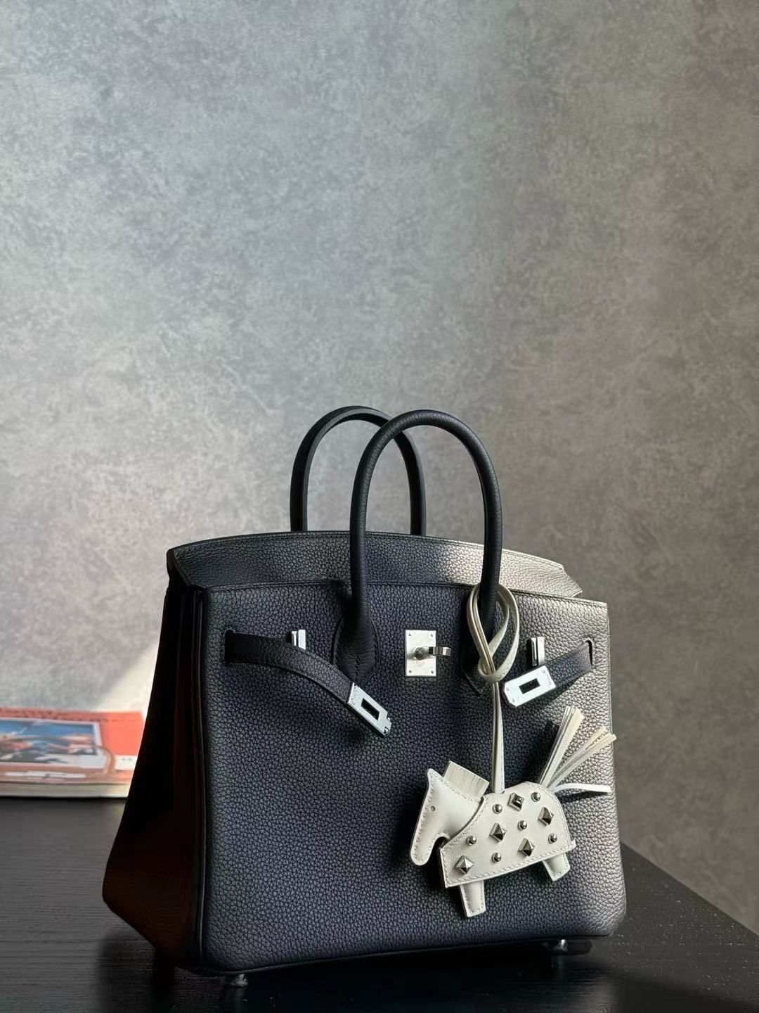 Hermes Barking 25 Black Togo
