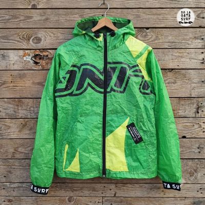 Campera cortavientos Augusta