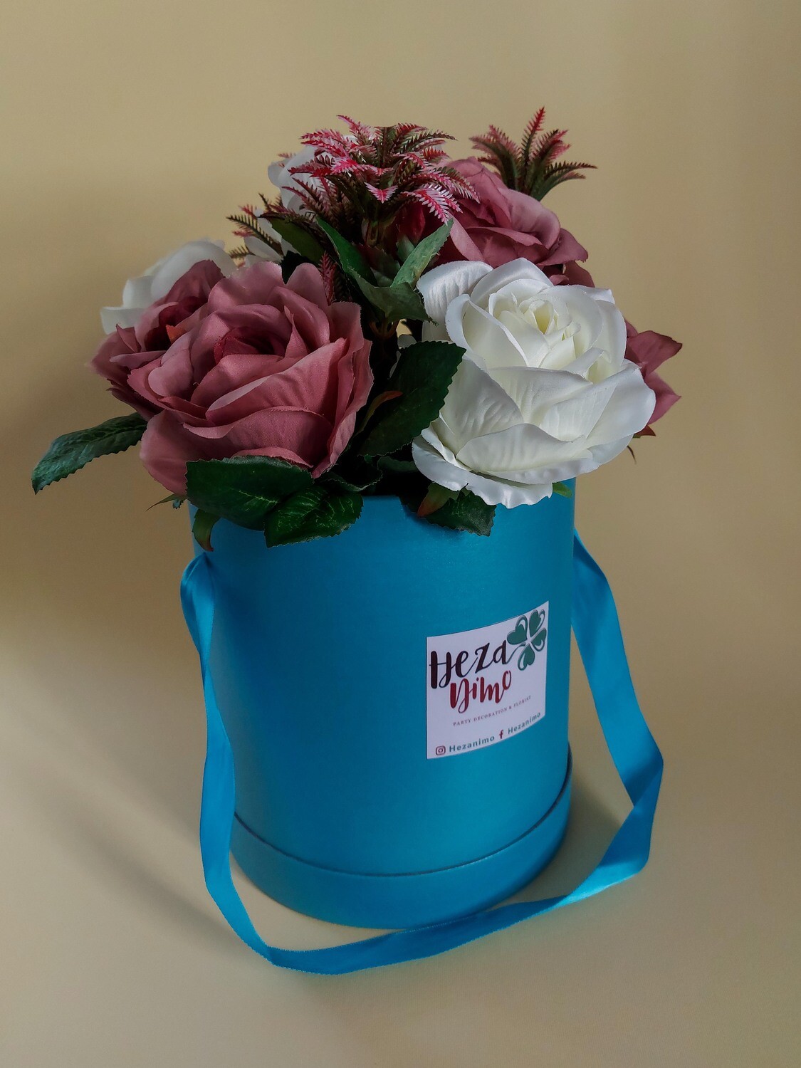BABY BLUE Hat Box Flowers