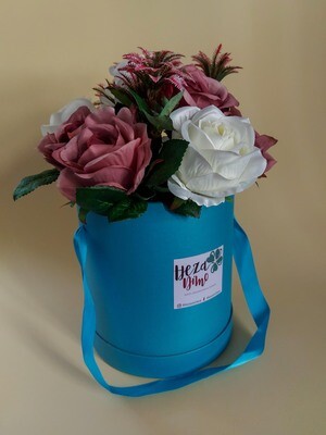 BABY BLUE Hat Box Flowers
