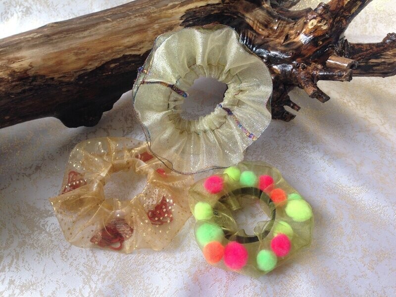 Glitzerscrunchie Zopfgummi Haargummi gefüllt Filzkugeln neon