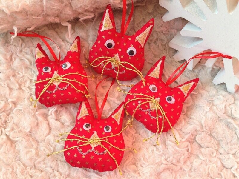 handgemachte Weihnachtsdeko Christbaumschmuck 4 Stück Weihnachtsanhänger Stoffkatze