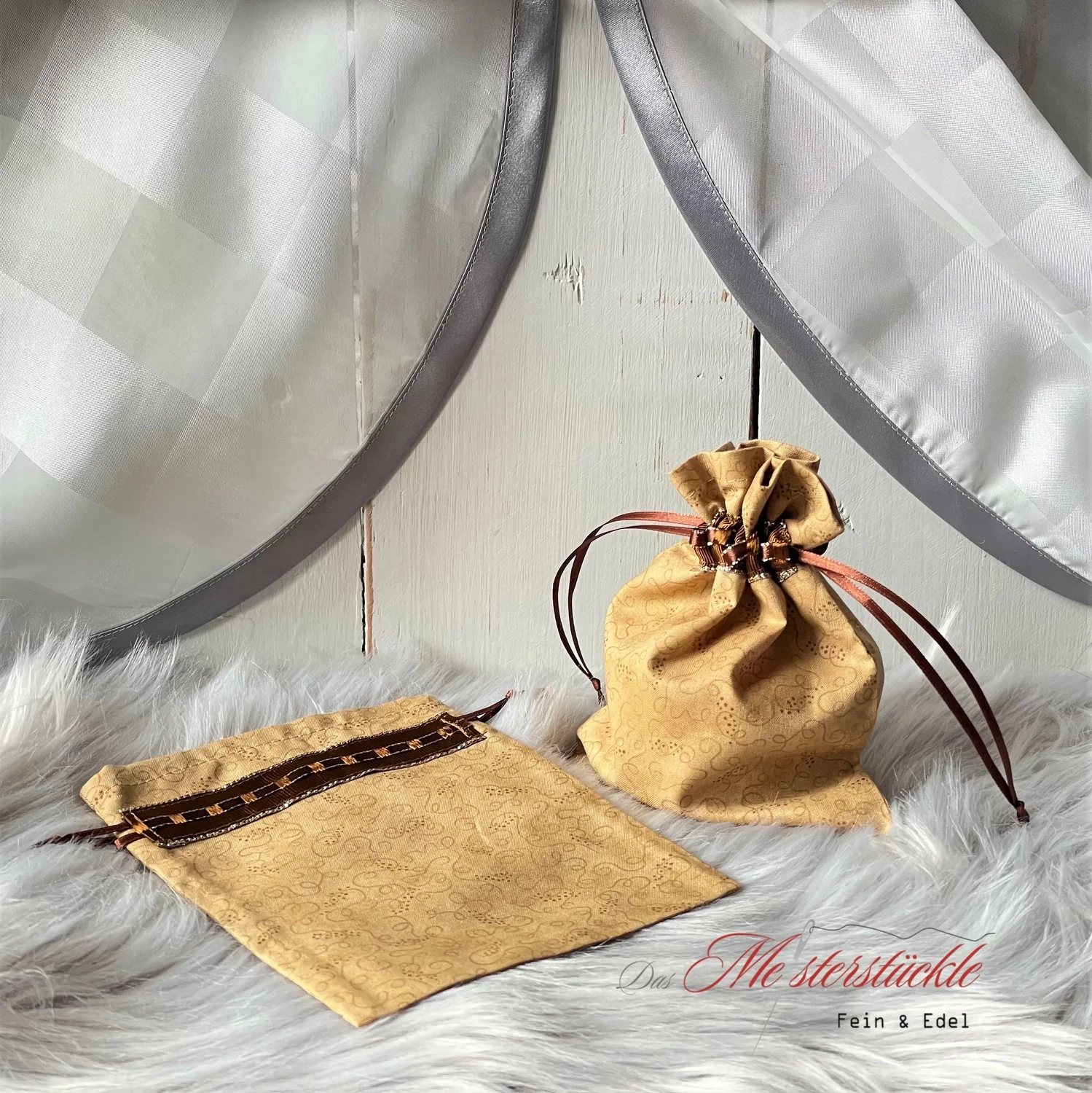 Weihnachtsgeschenkbeutel Säckchen Weihnachtstüte wiederverwendbar beige braun personalisierbar handgemacht Baumwolle