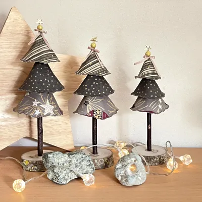 Christmas tree on maple wood base with fabric height 22 - 27 cm 3 different models