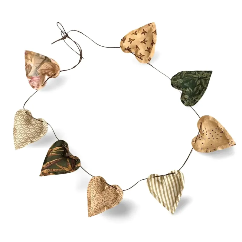 Heart garland decorative chain natural colored 8-piece boho style handmade Hanging decoration heart garland vintage for decorating