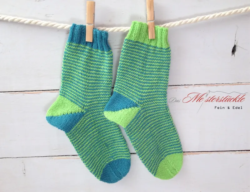 Stricksocken Wollstrümpfe grün Wunschgröße 36 - 40 Ringelsocken handgestrickt