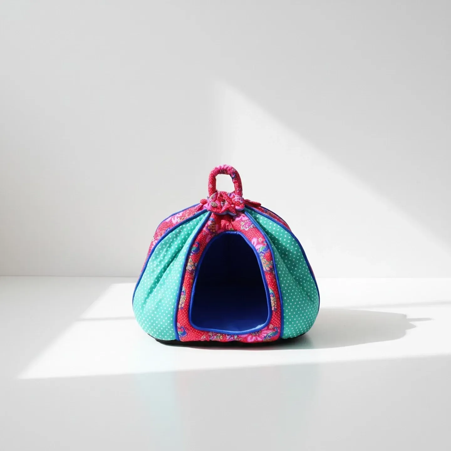 Anti-anxiety cave cat bed dog bed sleeping place red green