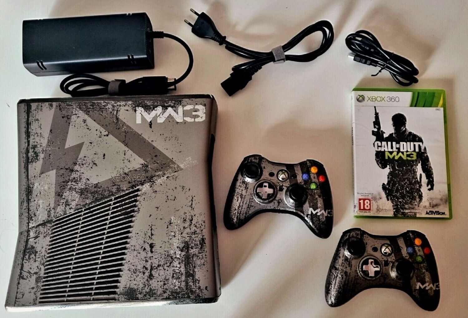Console Microsoft Xbox 360 Slim 320GB Limited Edition Cod Mw3 Con Due Pad