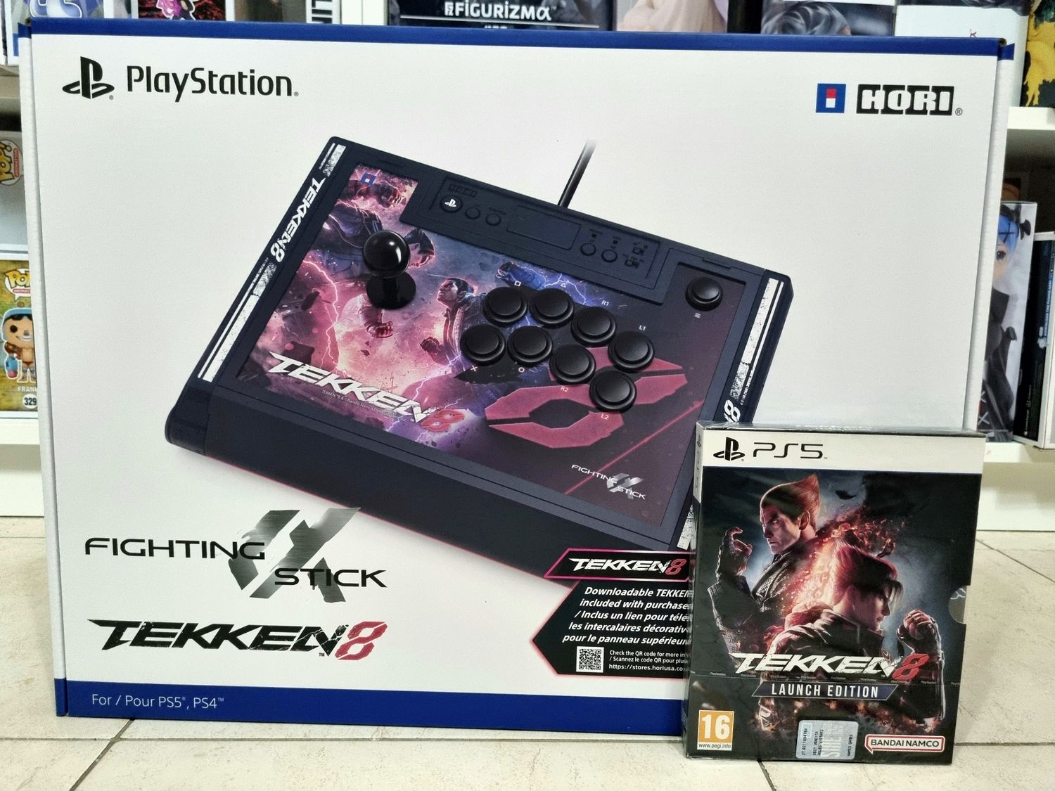 Bundle Hori PS5 Fighting Stick Alpha Tekken 8 Edition + Gioco Tekken 8 PS5 Launch Edition