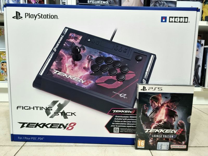 Bundle Hori PS5 Fighting Stick Alpha Tekken 8 Edition + Gioco Tekken 8 PS5 Launch Edition