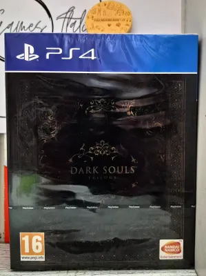 Dark Souls Trilogy - PS4 Cofanetto 3 Giochi + DLC EU Con Italiano