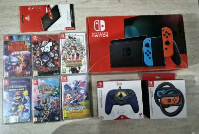 Console Nintendo Switch V2 HAC-001(-1) Boxata E Completa + 6 Giochi, SD 128GB E Accessori Usato Ottimo