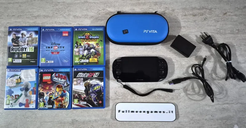 Console Sony PS Vita OLED Wi-Fi PCH-1004 Con 6 Giochi E Accessori Usato Garantito