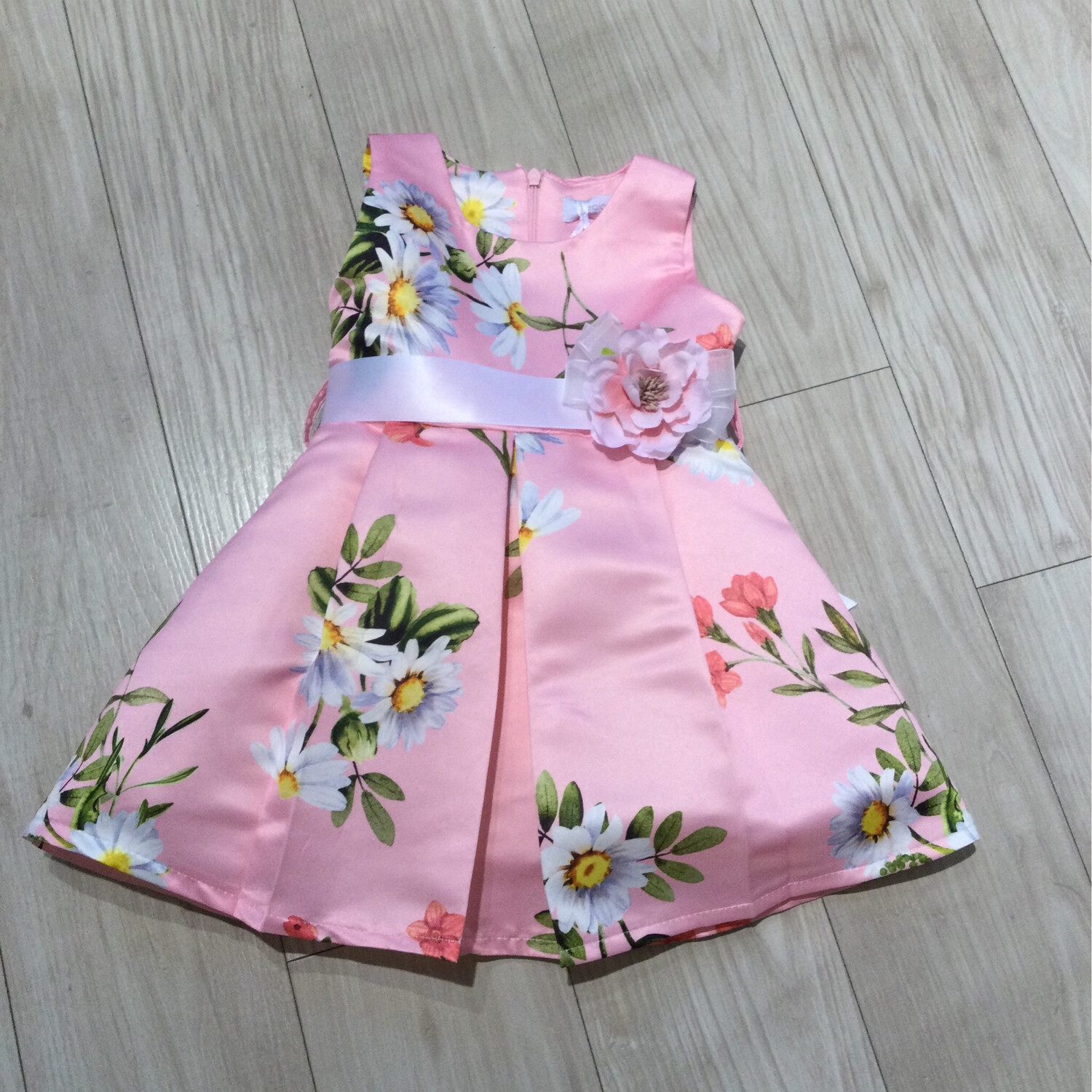robe fleurie sans manches klaiadi&#39;