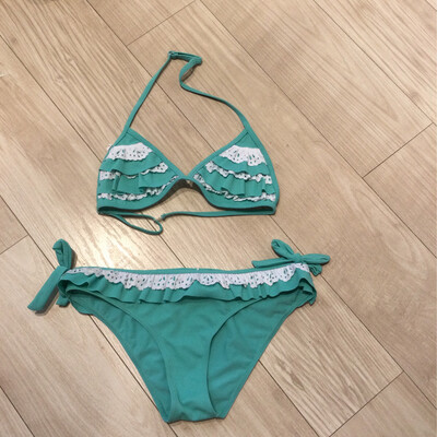 Maillot de bain pour les filles Primigi.