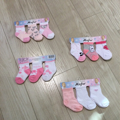 3 chaussettes naissance fille