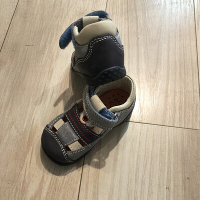 Sandales  bébé premiers pas Primigi 