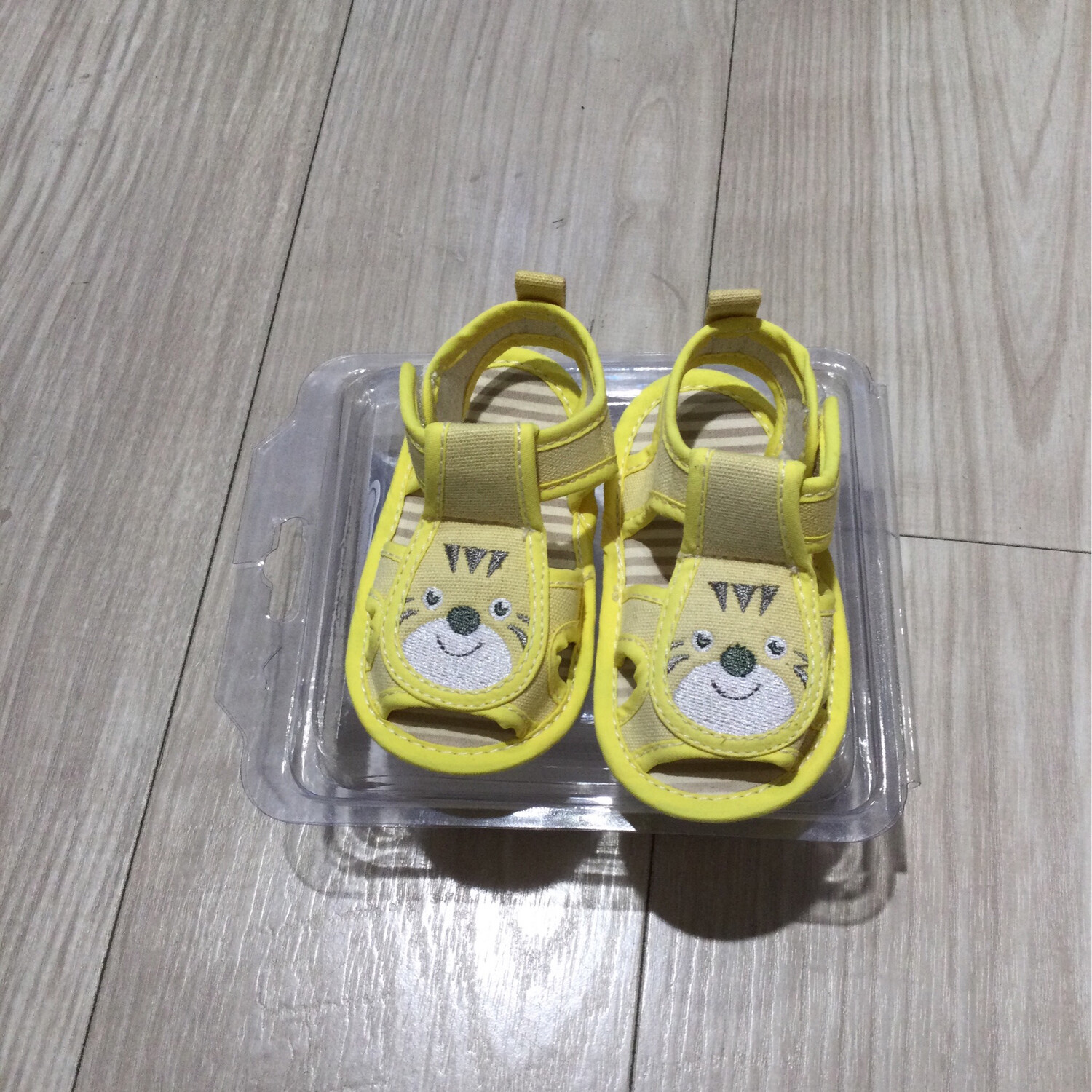 Chaussons sandales pour nouveau -né Primigi