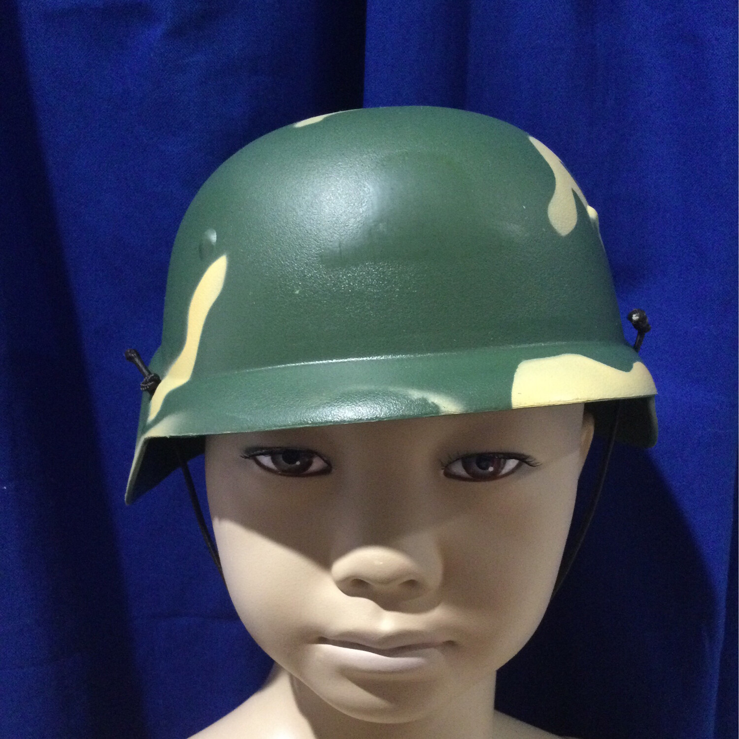Casque militaire carnaval Jadeo