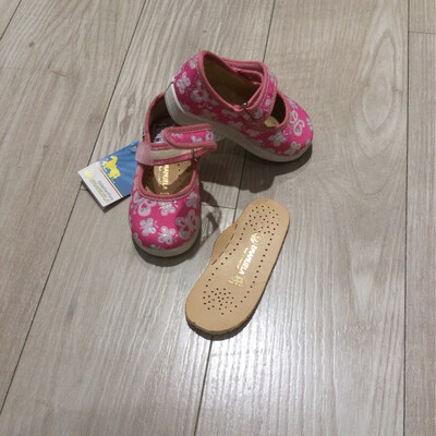 Chaussures toile bébé fille Emanuela