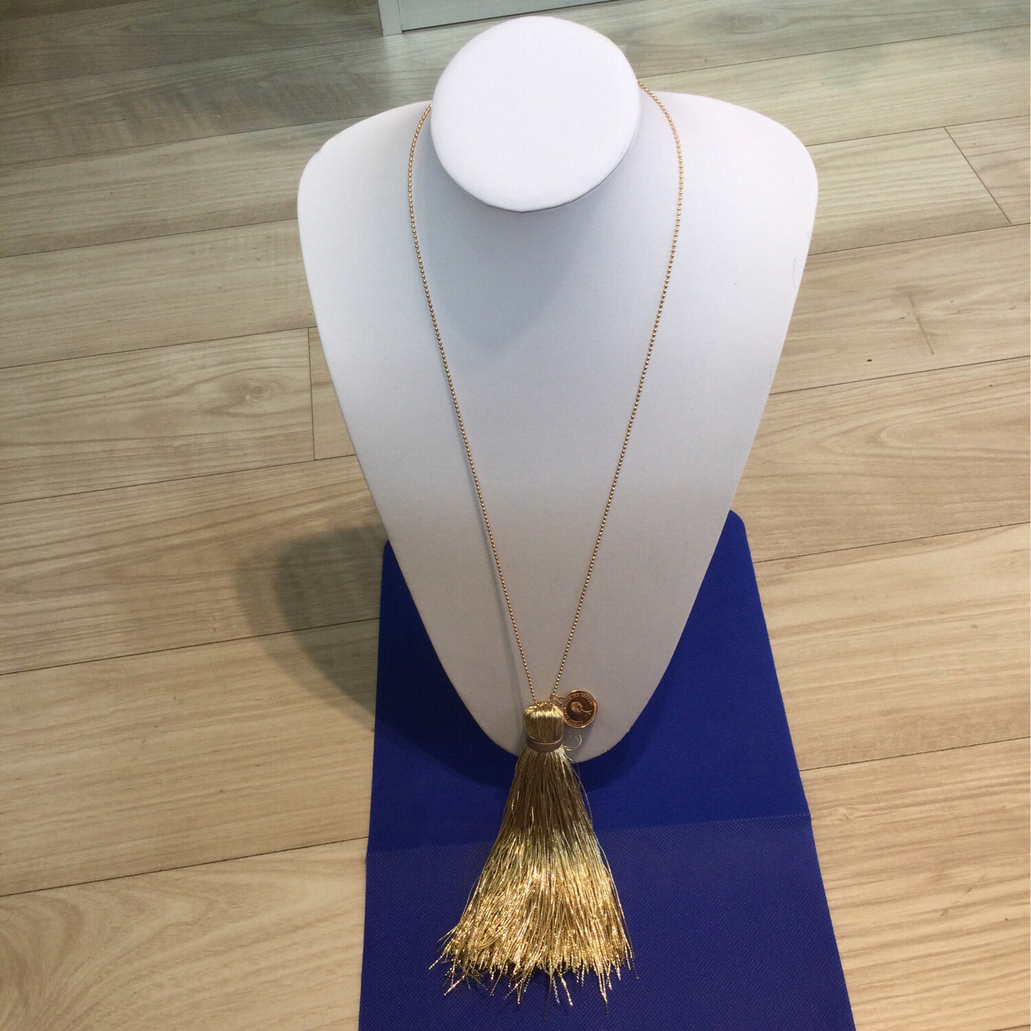 collier pompon dore&#39; fashion jewelry