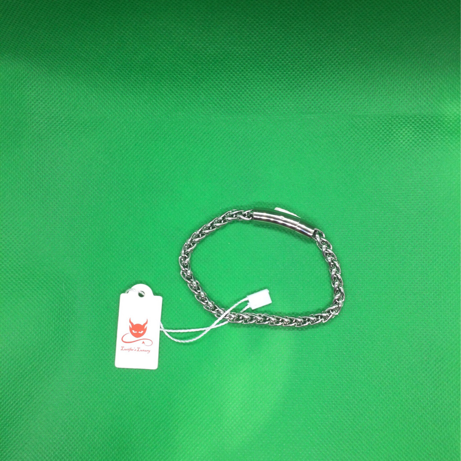 bracelet en chene lucifer&#39;s luxury