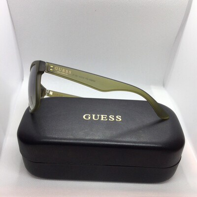 Lunettes de soleil Guess