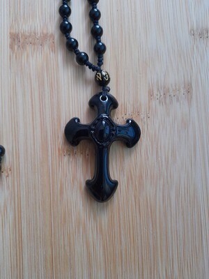 Collier Crucifix en Obsidienne Noire