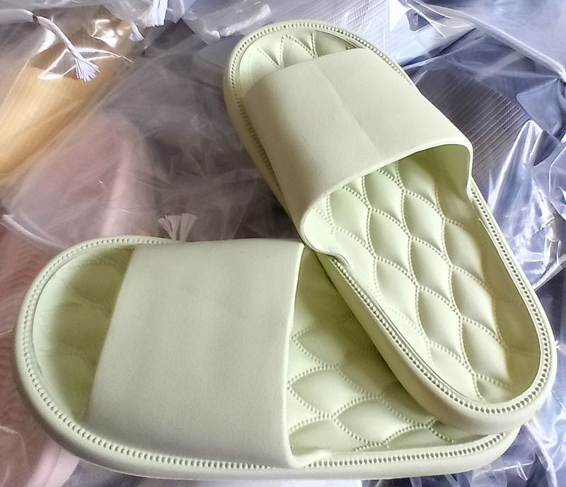 Casual Slides - CLEARANCE (Smooth)