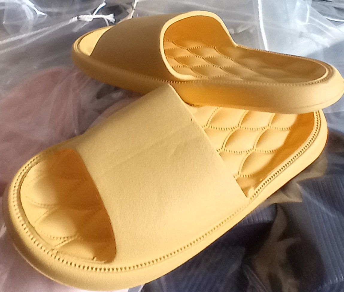 Casual Slides - CLEARANCE (Smooth)