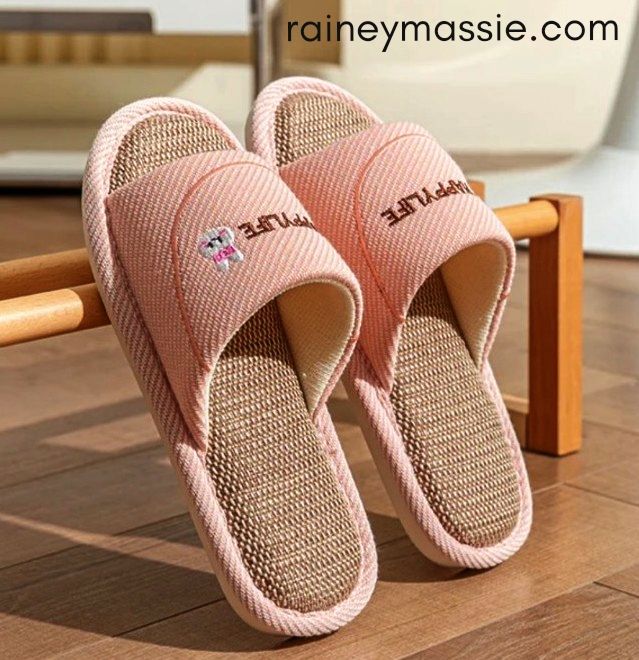 Happy Life - Pink Cozy Slippers with Bunny Face