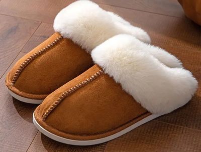 CozEy Life! Brown - Fluffy  Slippers - Size Small