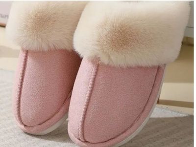 CozEy Life! Pink Fluffy Slippers- Size Medium