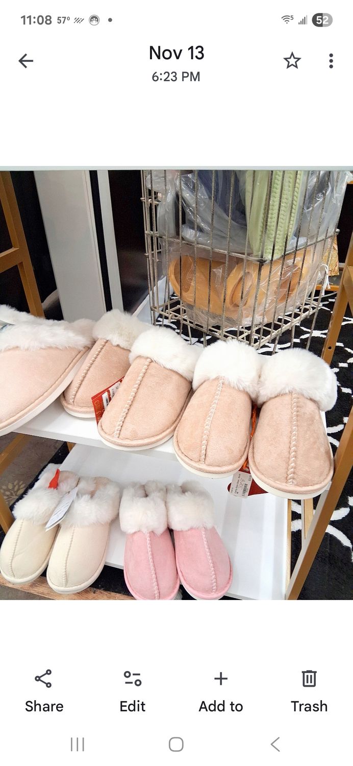 Cozey Life! Ivory Fluffy Slippers - Size Large
