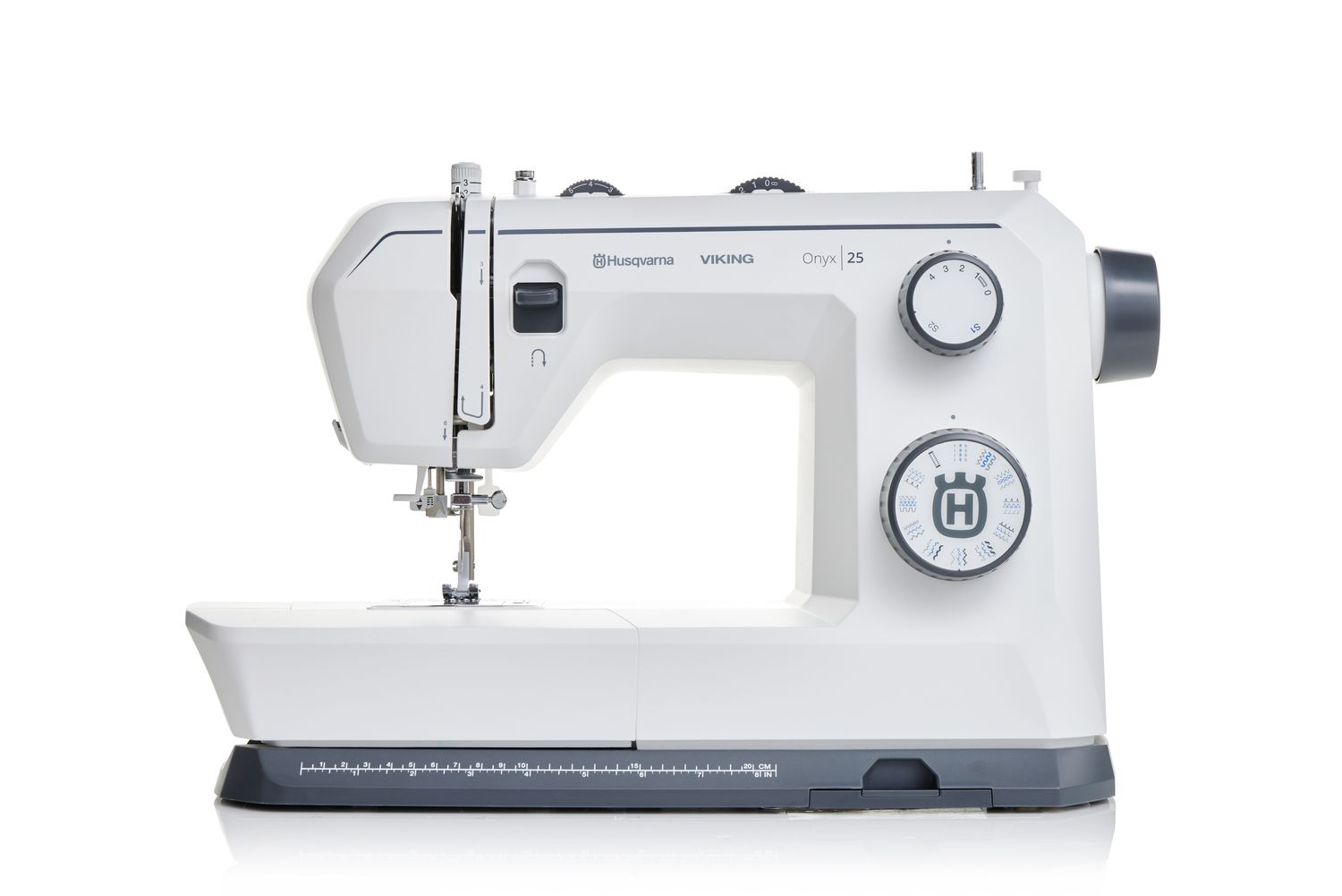 HUSQVARNA ONYX™ 25 Sewing Machine - mechanical machine ideal for beginners