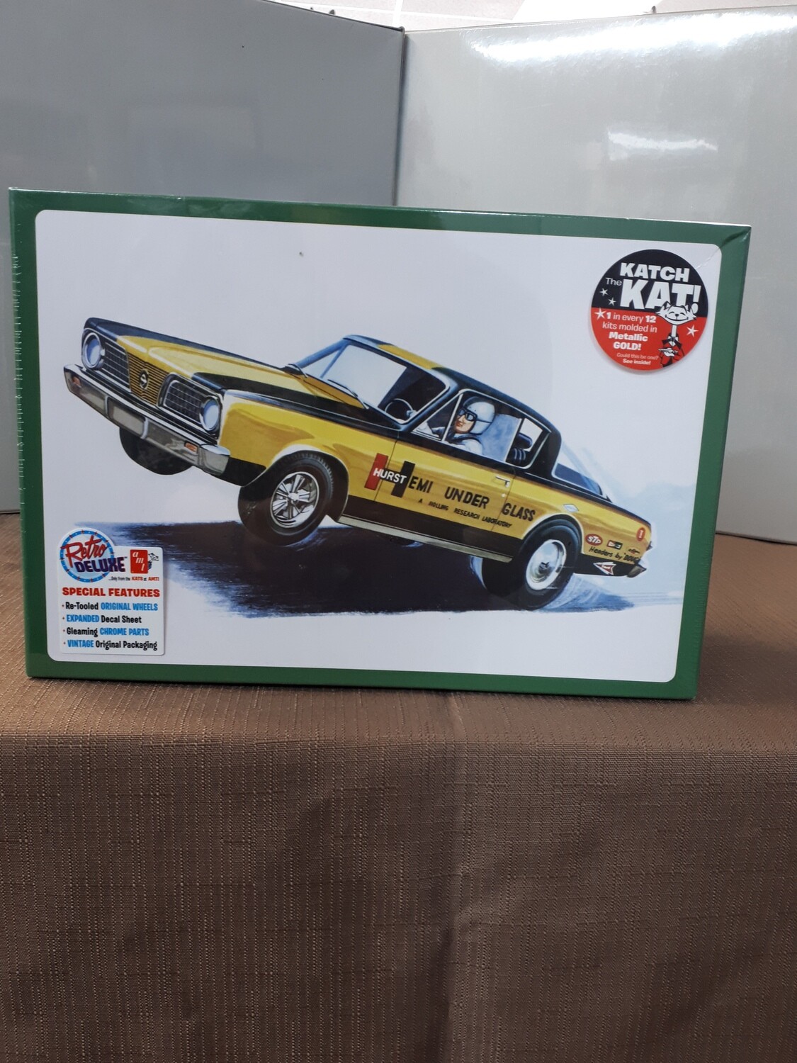 SUPER BOSS Funny Car Barracuda Model Car Kit