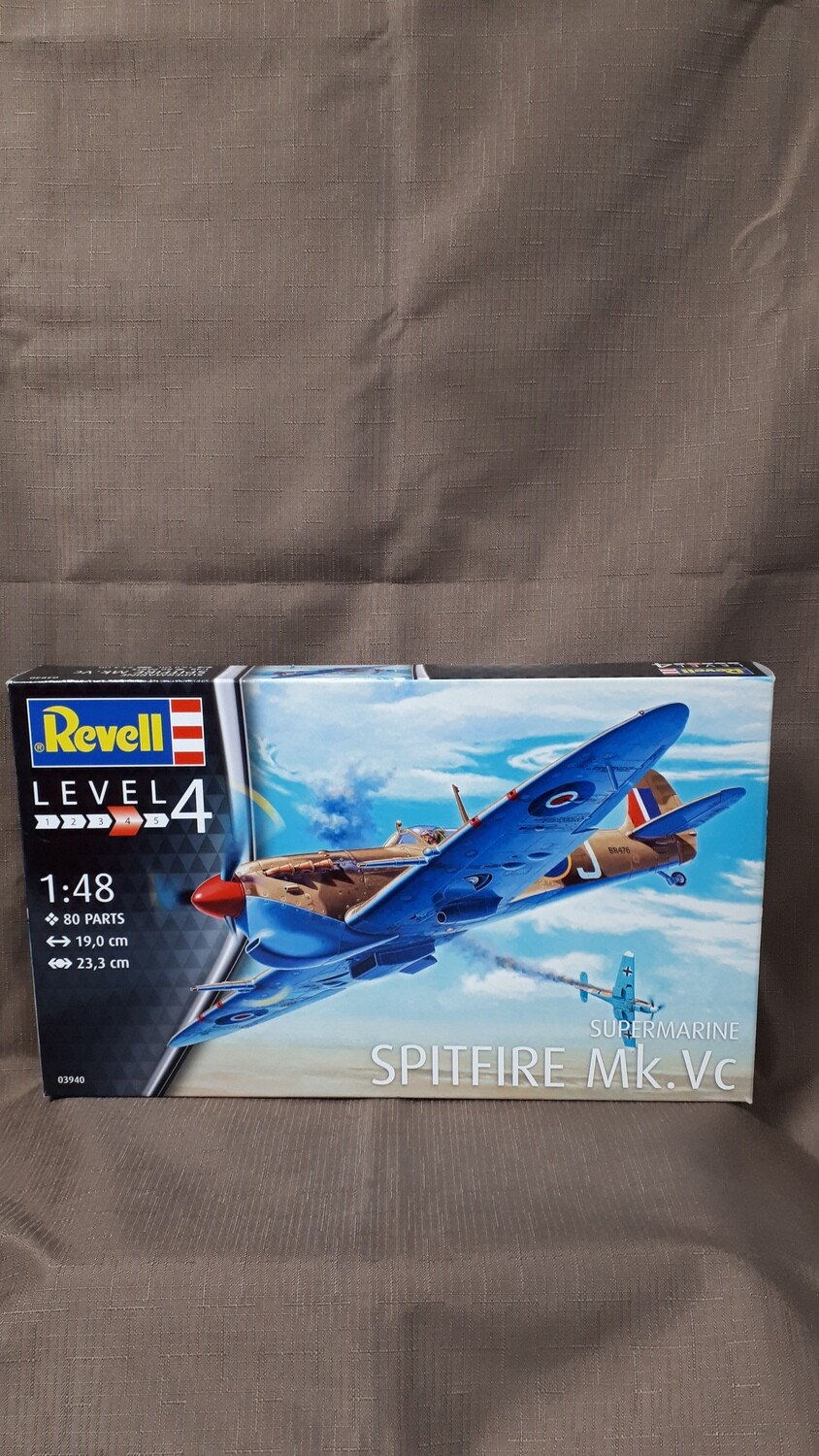 SPITFIRE MK.VC SUPERMARINE Model Airplane Kit