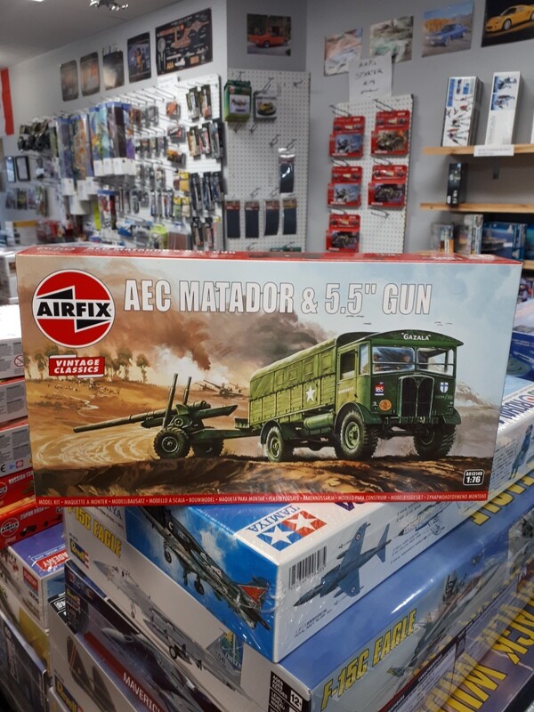 AEG MATADOR &amp; 5.5 GUN MILITARY Model Kit