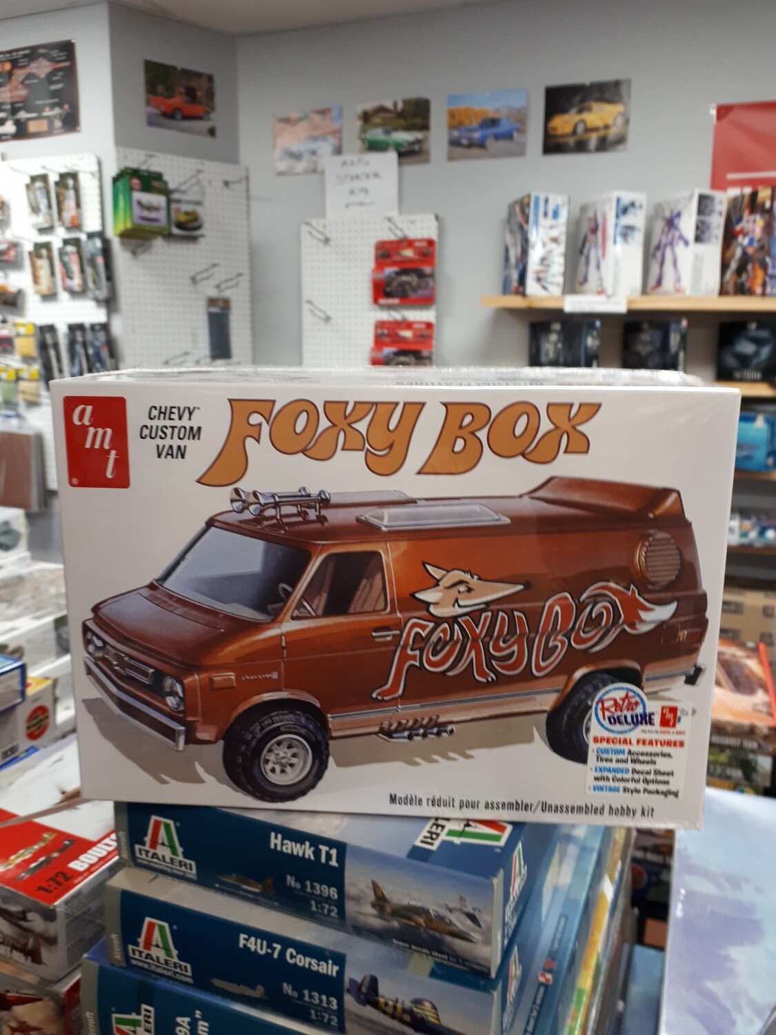 FOXY BOX Van Model Car Kit
