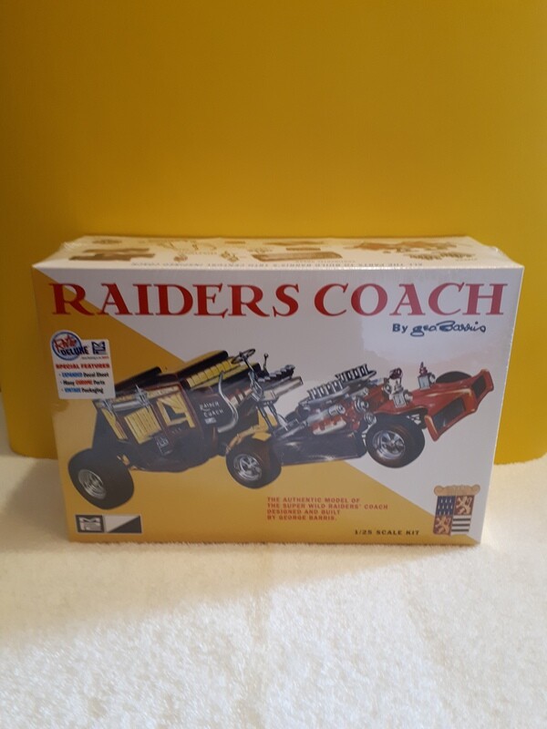 RAIDERS COACH Model Car Kit