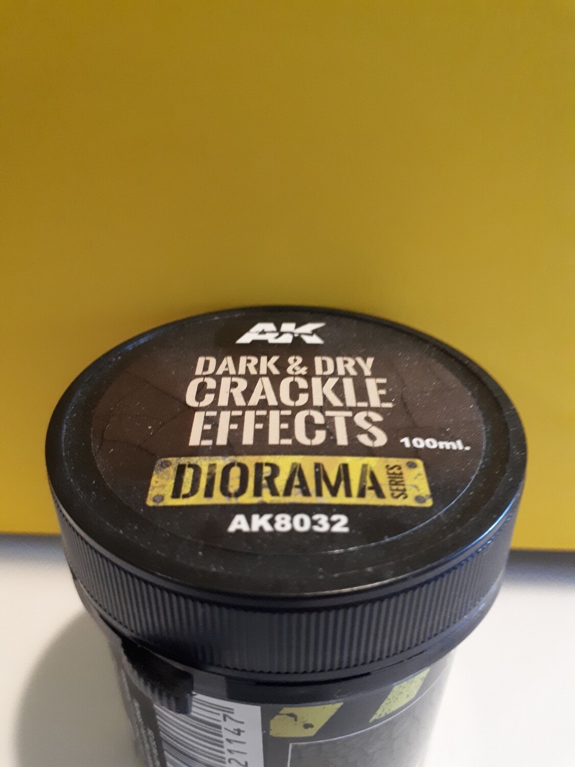 DARK &amp; DRY CRACKLE EFFECTS